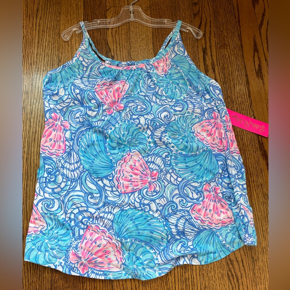 Lilly Pulitzer Women’s size Medium top- NWT